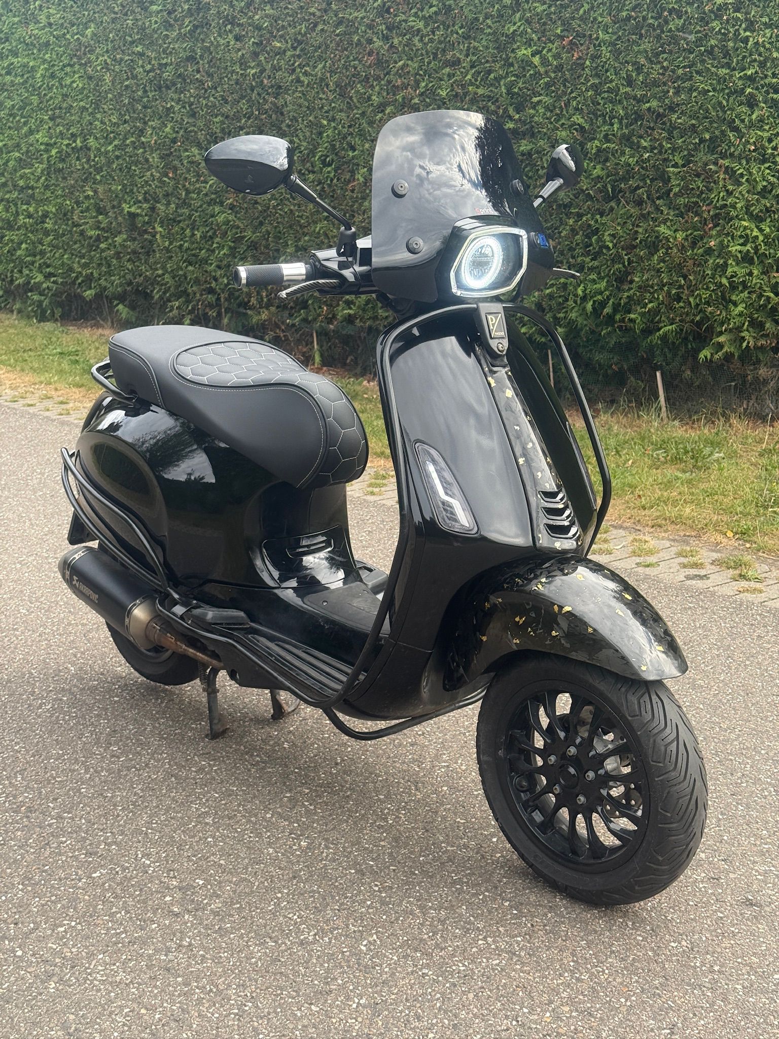 Vespa Sprint/Primavera - Matte Black Edition